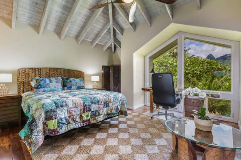 Beautiful Kaua’i Beachhouse - Anahola, Hawaii