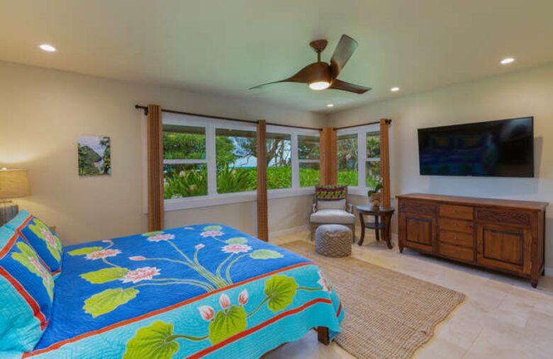 Beautiful Kaua’i Beachhouse - Anahola, Hawaii