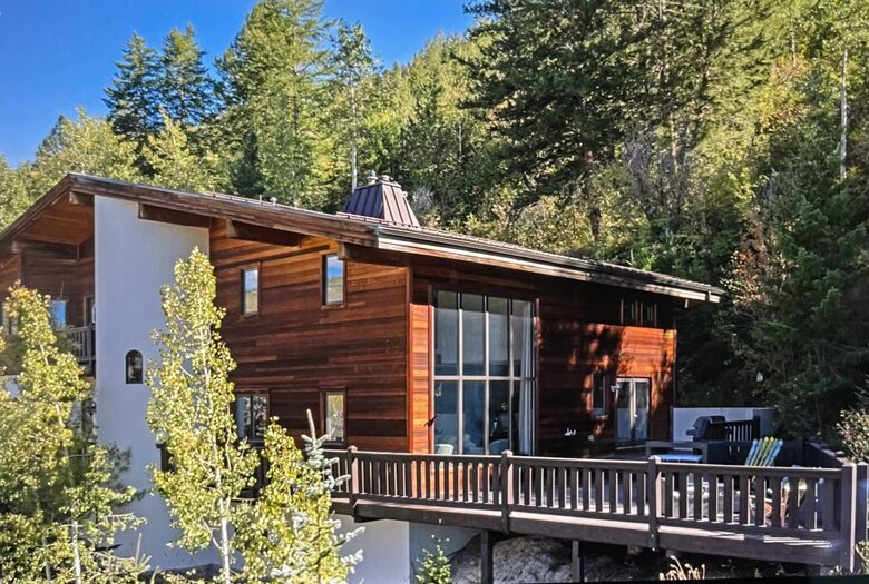 Mountain Swiss Chalet between Vail Resort and Beaver Creek Resort - Avon, Colorado