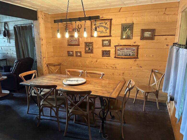 Dining room seats 8