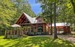 Waterfront Log Cabin on Lake Bob Sandlin with Dock - Leesburg, Texas