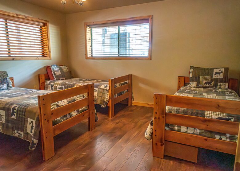 Lower Level Bedroom - 4 Twin Beds - No Ensuite