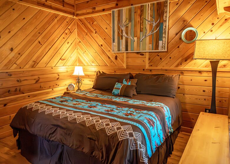 Upper Floor Bedroom - King - No Ensuite Bathroom