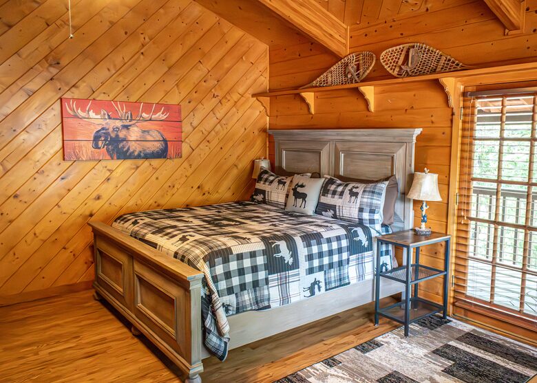 Primary Bedroom - King - Upper Floor