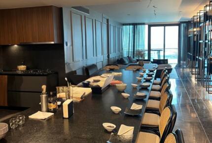 Kitchen with a 14 people space tabletop