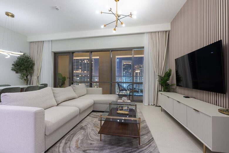 2-Bedroom Condo with Stunning Dubai Skyline Views - Dubai, United Arab Emirates