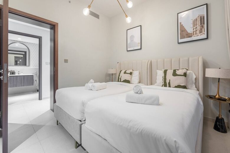 2-Bedroom Condo with Stunning Dubai Skyline Views - Dubai, United Arab Emirates