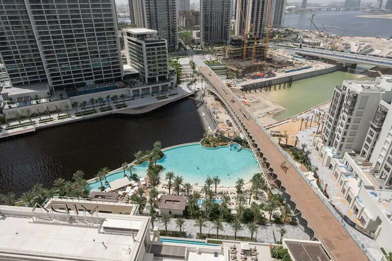 2-Bedroom Condo with Stunning Dubai Skyline Views - Dubai, United Arab Emirates