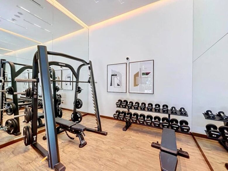 2-Bedroom Condo with Stunning Dubai Skyline Views - Dubai, United Arab Emirates