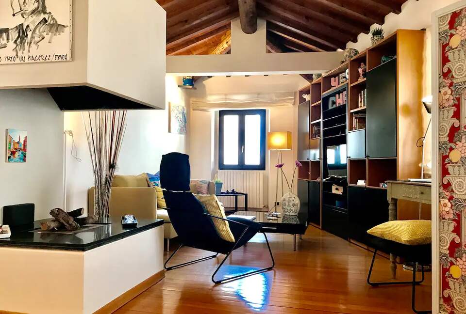 Arno Loft - Florence, Italy