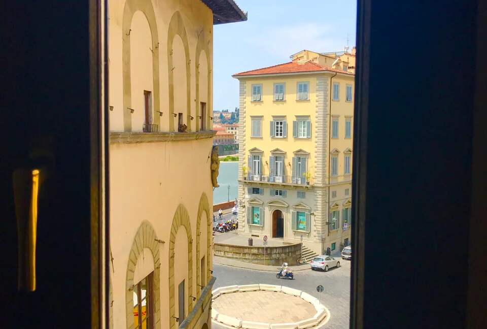 Arno Loft - Florence, Italy