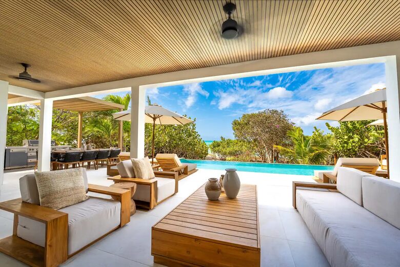 Equity Residences, Stunning Beachfront Villa w/ Infinity Pool & Rooftop - Providenciales, Turks and Caicos Islands