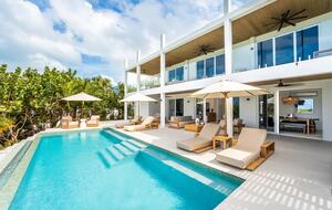 Equity Residences, Stunning Beachfront Villa w/ Infinity Pool & Rooftop - Providenciales, Turks and Caicos Islands