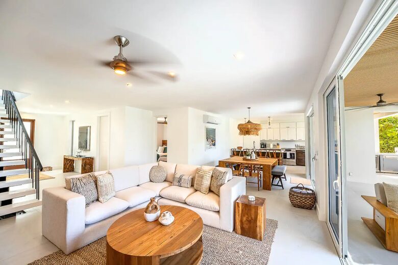 Equity Residences, Stunning Beachfront Villa w/ Infinity Pool & Rooftop - Providenciales, Turks and Caicos Islands