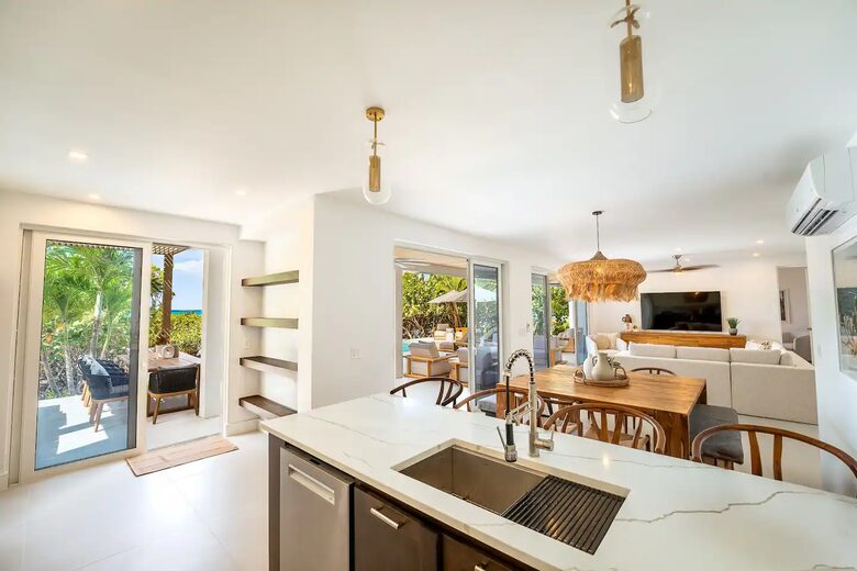 Equity Residences, Stunning Beachfront Villa w/ Infinity Pool & Rooftop - Providenciales, Turks and Caicos Islands
