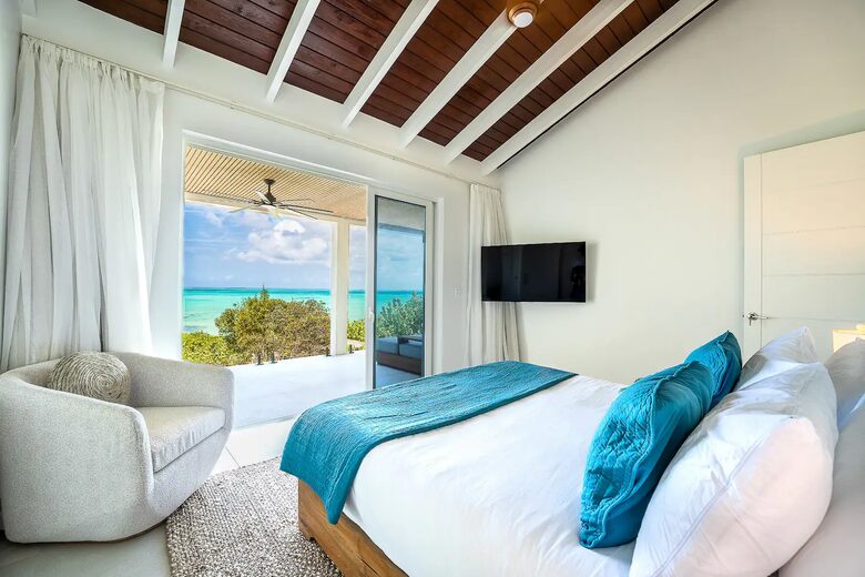 Equity Residences, Stunning Beachfront Villa w/ Infinity Pool & Rooftop - Providenciales, Turks and Caicos Islands