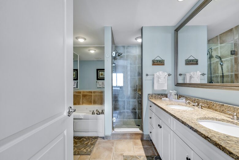 North Beach Resort and Villas 4 Bedroom Villa - North Myrtle Beach, South Carolina