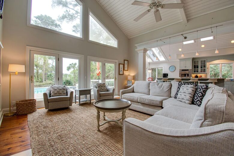 Two Minute Walk to Beach | 3 Primary Suites with Private Pool - Hilton Head Island, South Carolina