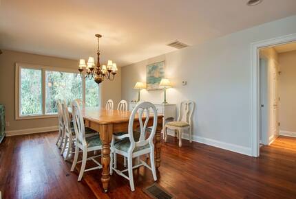 Two Minute Walk to Beach | 3 Primary Suites with Private Pool - Hilton Head Island, South Carolina