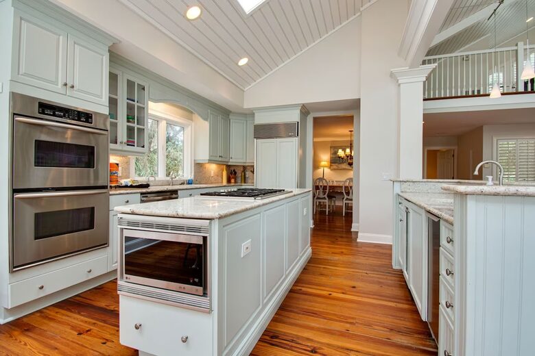Two Minute Walk to Beach | 3 Primary Suites with Private Pool - Hilton Head Island, South Carolina