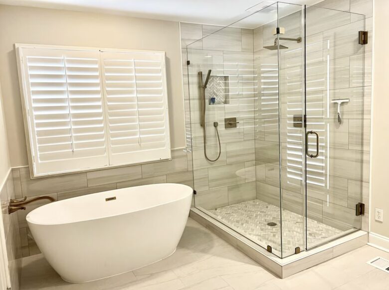 Two Minute Walk to Beach | 3 Primary Suites with Private Pool - Hilton Head Island, South Carolina