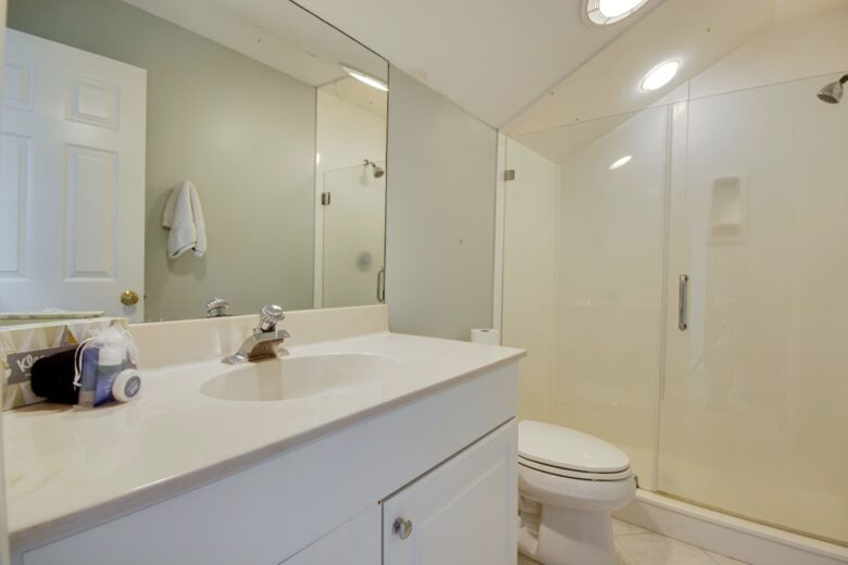 Two Minute Walk to Beach | 3 Primary Suites with Private Pool - Hilton Head Island, South Carolina