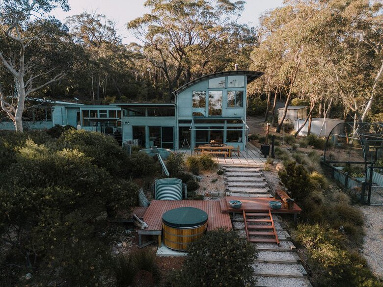 W I L D A C R E S Luxe Lodge on 40 Acres in the UNESCO World Heritage Blue Mountains - Blackheath, Australia