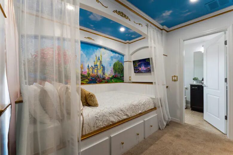Disney Themed Home close to Disney World - Kissimmee, Florida