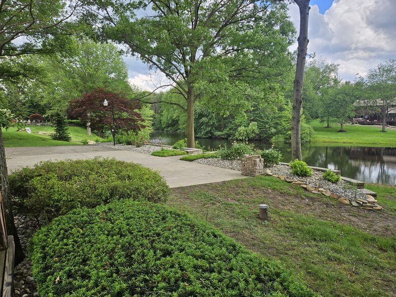 Exquisite Waterfront Retreat - Warren, Ohio