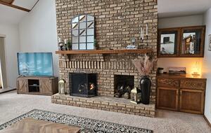 Exquisite Waterfront Retreat - Warren, Ohio