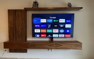 Smart Google TV with Cable TV , Netflix, Prime Video, HBO max, etc.,