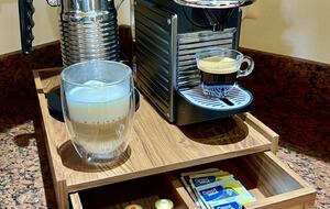 Nesspreso Machine for Expresso and Capuchinos