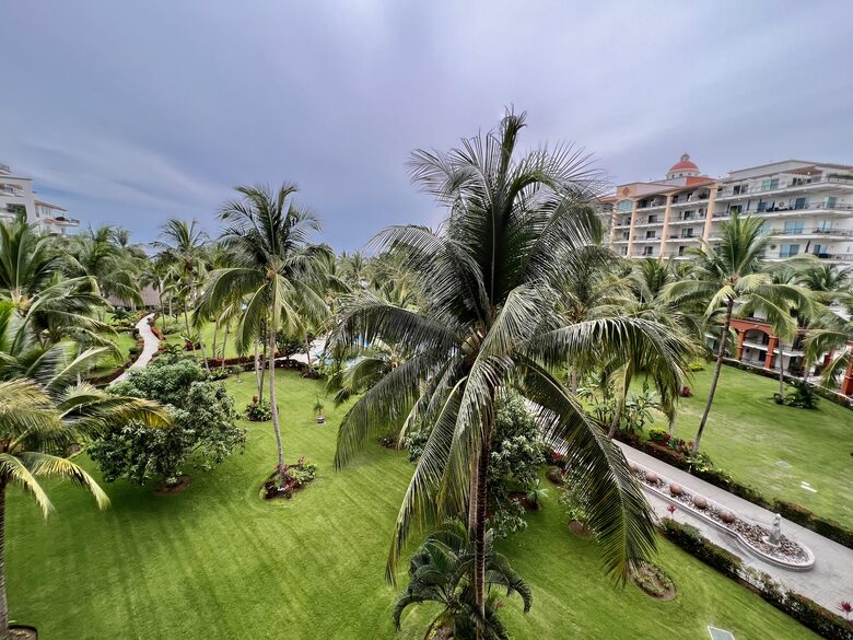 Gardens (Ocean on the back)