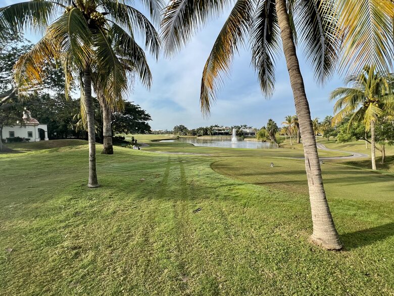 "El Trigre" Golf Course (fee not included)