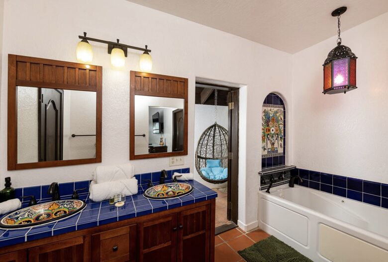 Casa Colibri + Casita - Vieques, Puerto Rico