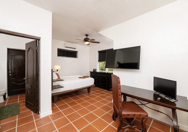 Casa Colibri + Casita - Vieques, Puerto Rico