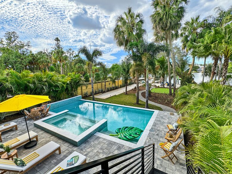 Waterside Gardens - Tampa, Florida