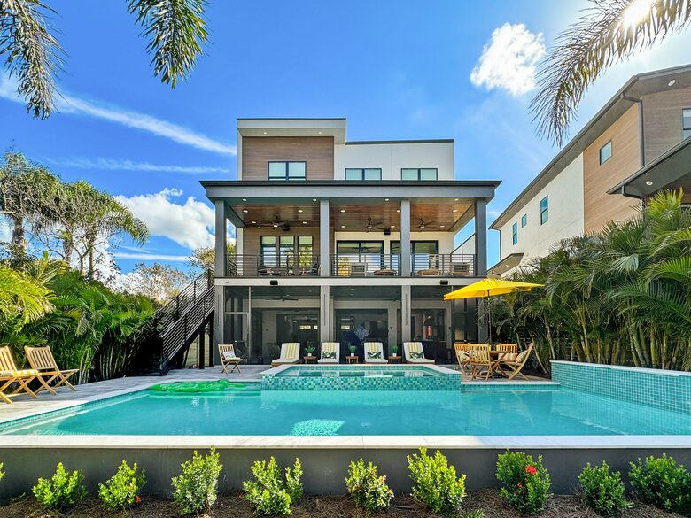 Waterside Gardens - Tampa, Florida