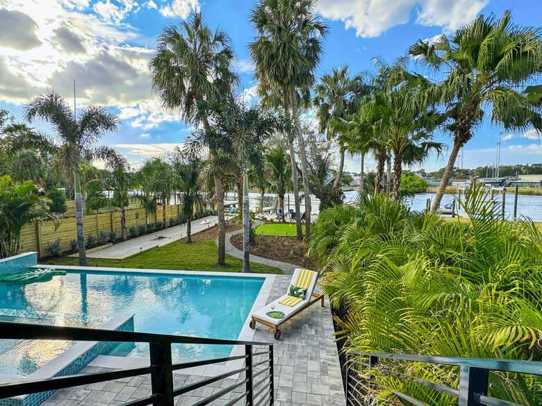 Waterside Gardens - Tampa, Florida