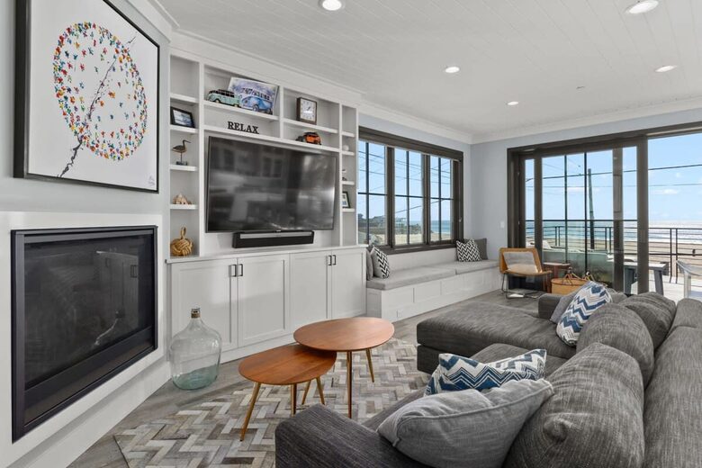 Luxury Beachfront Santa Cruz Home - Santa Cruz, California