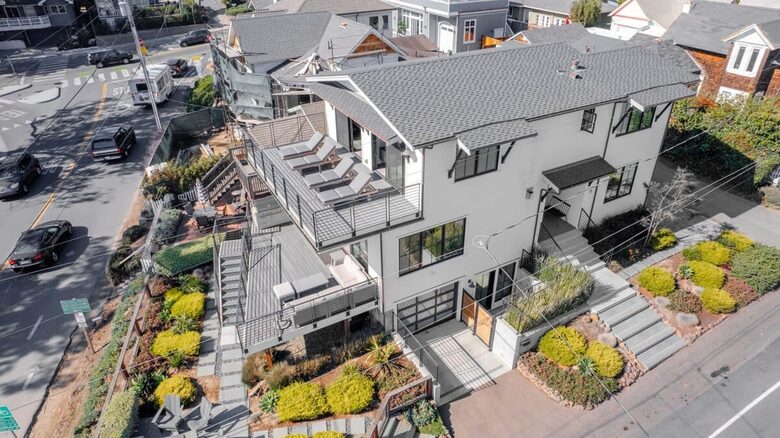 Luxury Beachfront Santa Cruz Home - Santa Cruz, California