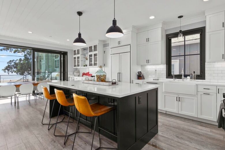 Luxury Beachfront Santa Cruz Home - Santa Cruz, California