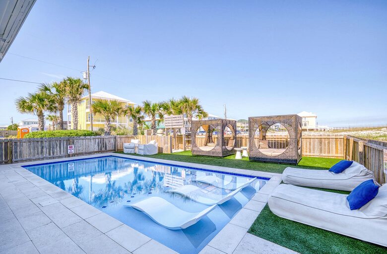 Pensacola Paradise Beachfront Retreat - Pensacola, Florida