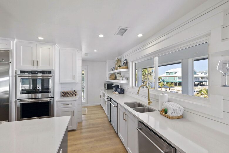 Pensacola Paradise Beachfront Retreat - Pensacola, Florida