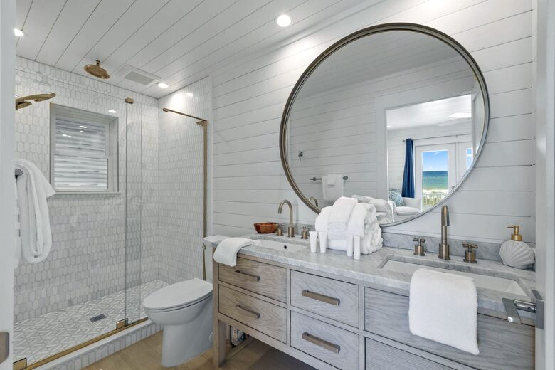 Pensacola Paradise Beachfront Retreat - Pensacola, Florida