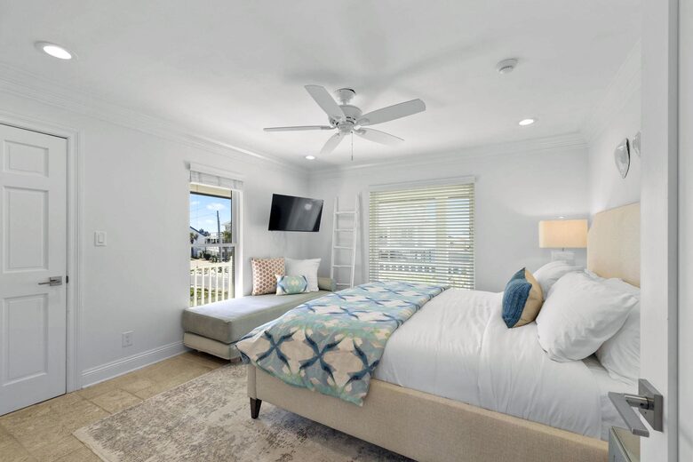 Pensacola Paradise Beachfront Retreat - Pensacola, Florida