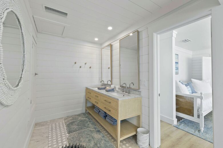 Pensacola Paradise Beachfront Retreat - Pensacola, Florida