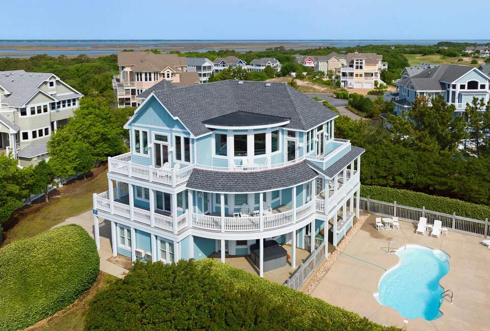 Sunshine and Water Views | Outer Banks - Corolla, North Carolina