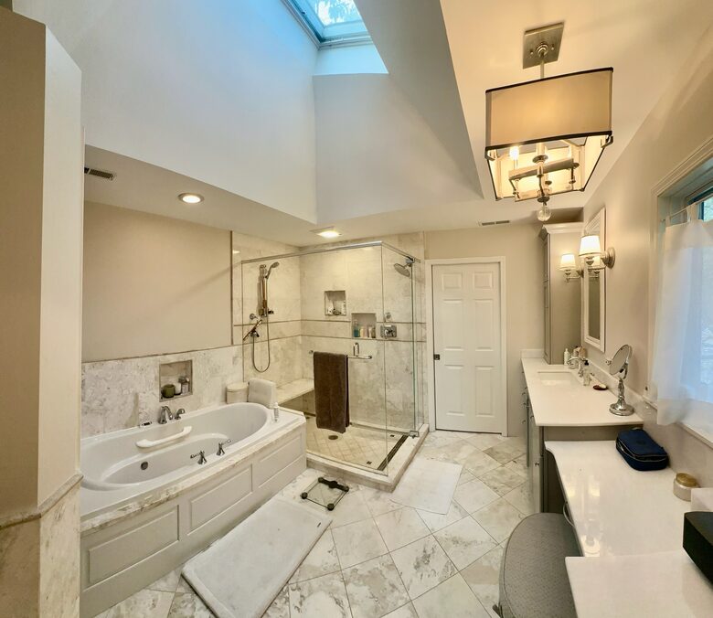 Winnetka Home | Close to Village Shops, Parks, Beach and Train - Winnetka, Illinois
