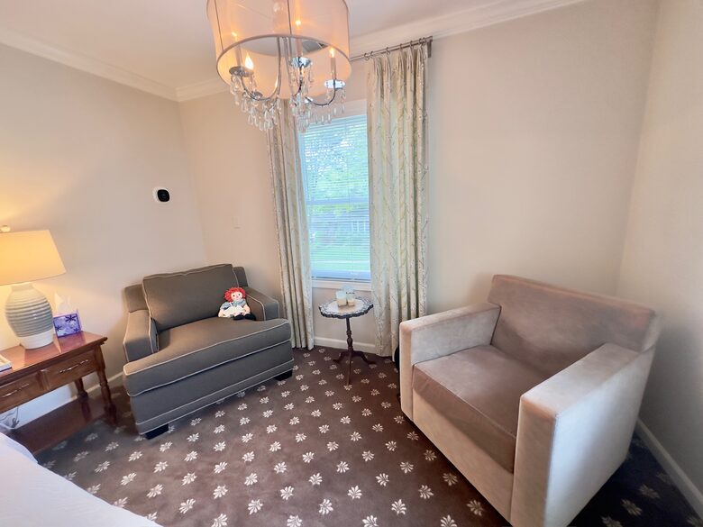 Winnetka Home | Close to Village Shops, Parks, Beach and Train - Winnetka, Illinois